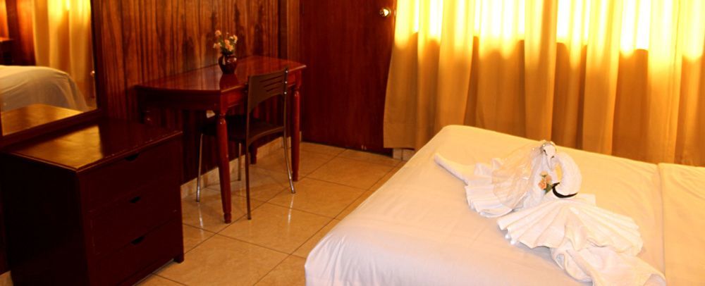 Hotel El Tumi 2 瓦拉斯 外观 照片